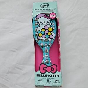 wet n wild Hello Kitty Original Detangler Brush - Blue and Pink